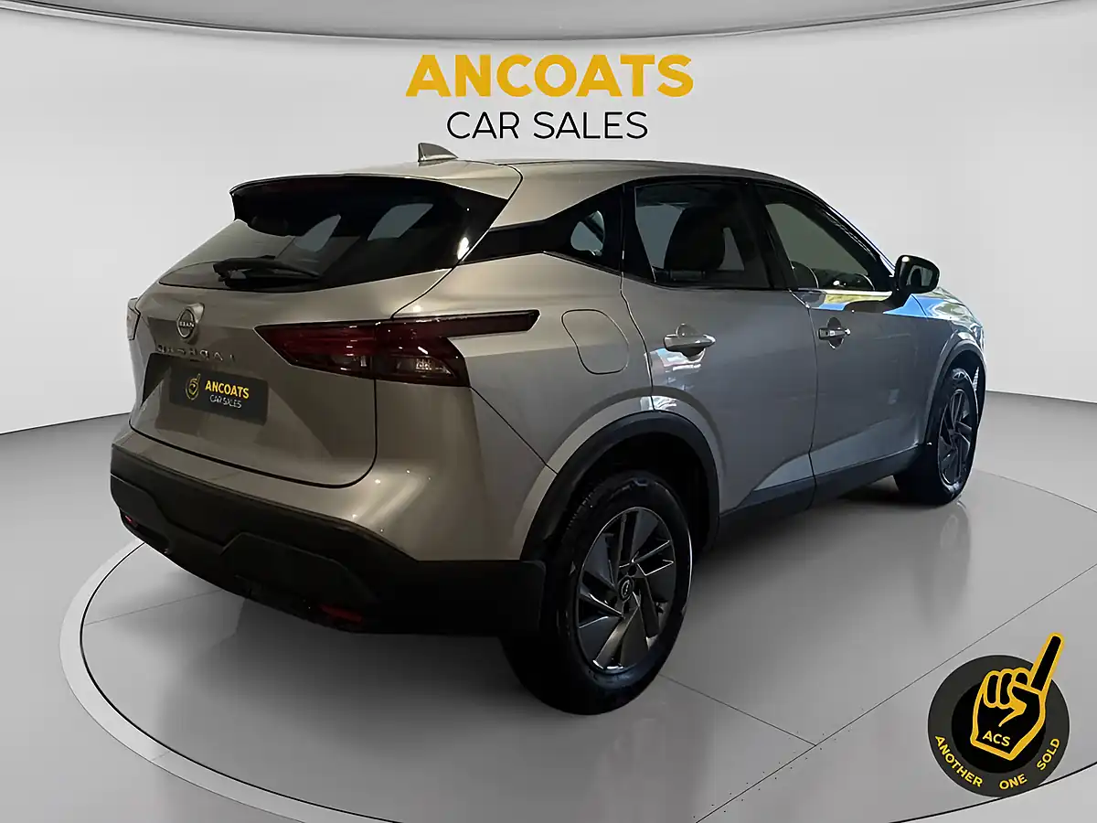 Used 2022 Nissan Qashqai Acenta Premium Silver - Interior and Exterior details 5