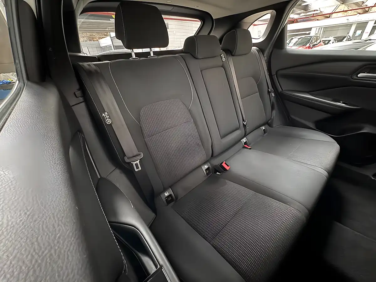 Used 2022 Nissan Qashqai Acenta Premium Storm White - Interior and Exterior details 10