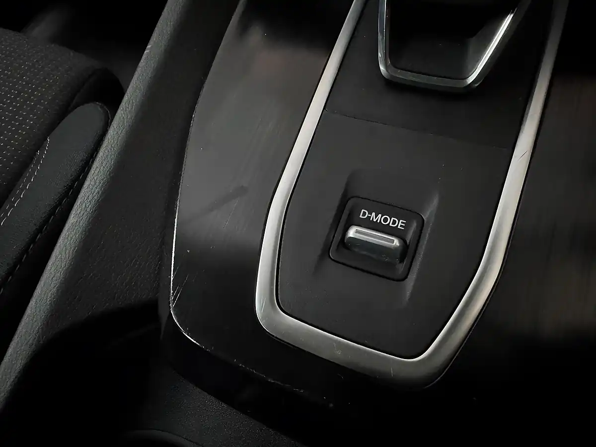 Used 2022 Nissan Qashqai Acenta Premium Storm White - Interior and Exterior details 17