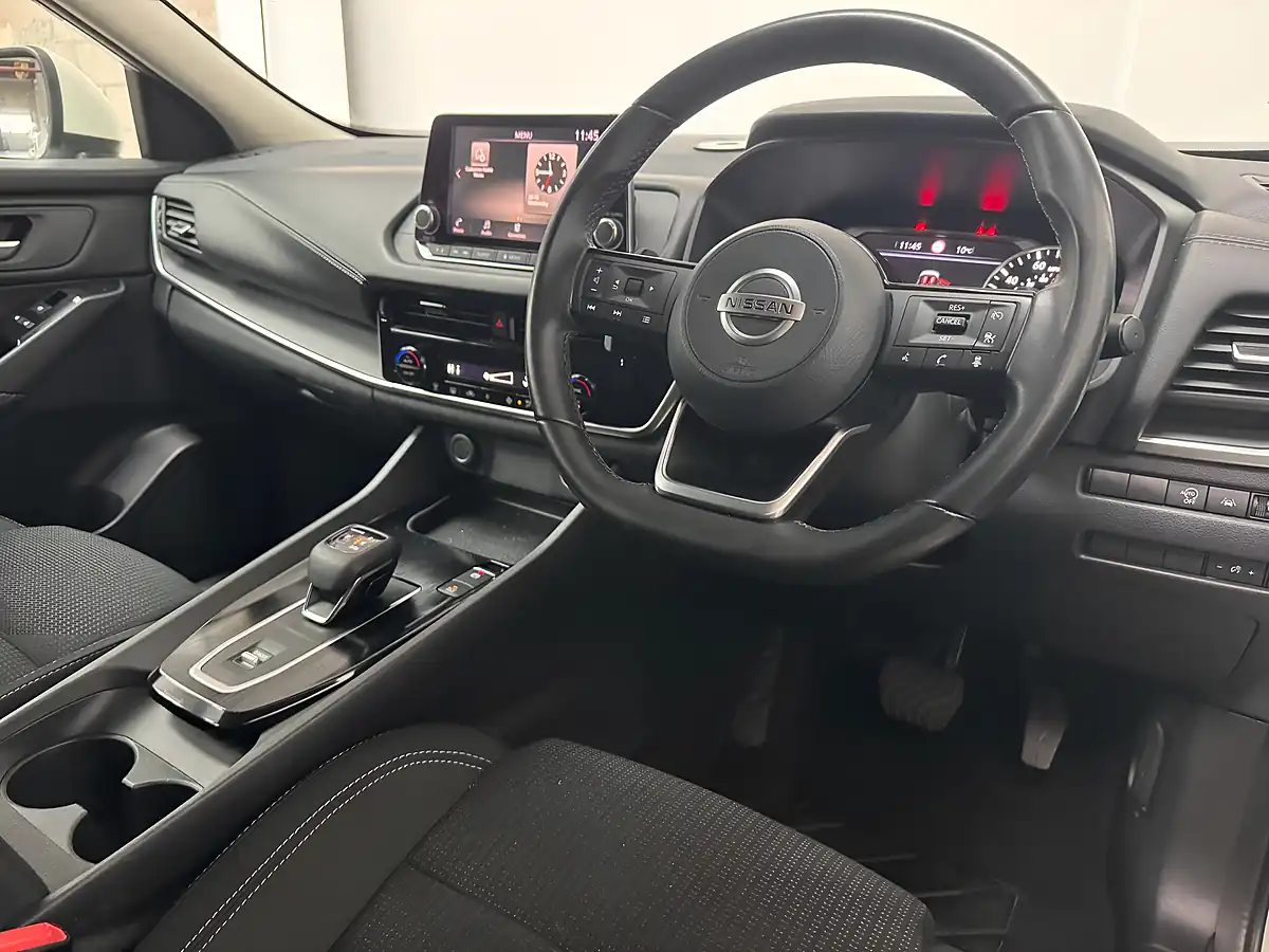 Used 2022 Nissan Qashqai Acenta Premium Storm White - Interior and Exterior details 3