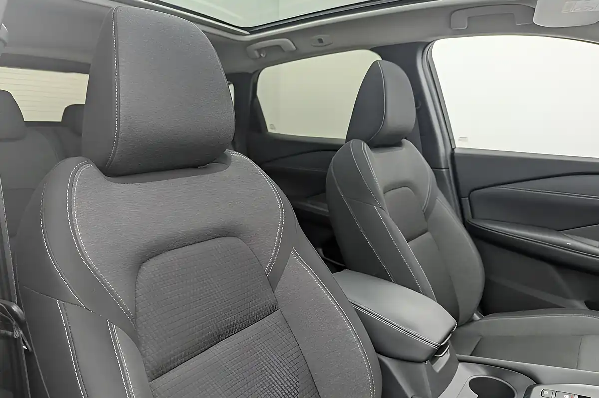 Used 2022 Nissan Qashqai N-Connecta Black - Interior and Exterior details 13