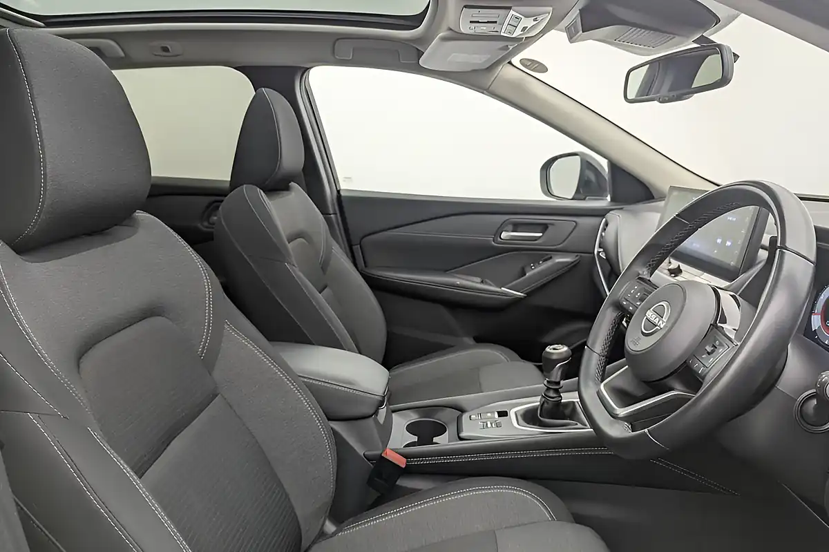 Used 2022 Nissan Qashqai N-Connecta Black - Interior and Exterior details 2