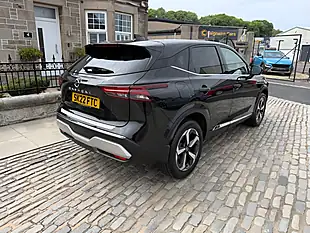 Used 2022 Nissan Qashqai N-Connecta Black - Interior and Exterior details 13