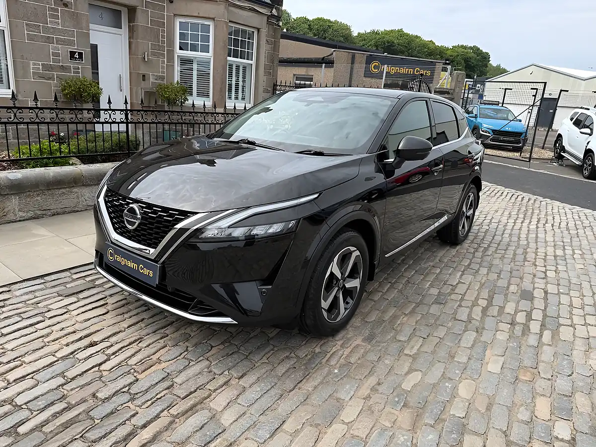Used 2022 Nissan Qashqai N-Connecta Black - Interior and Exterior details 3