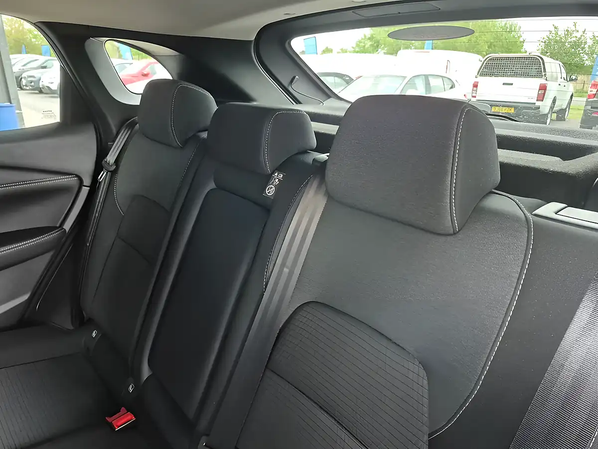 Used 2022 Nissan Qashqai N-Connecta Blue - Interior and Exterior details 17
