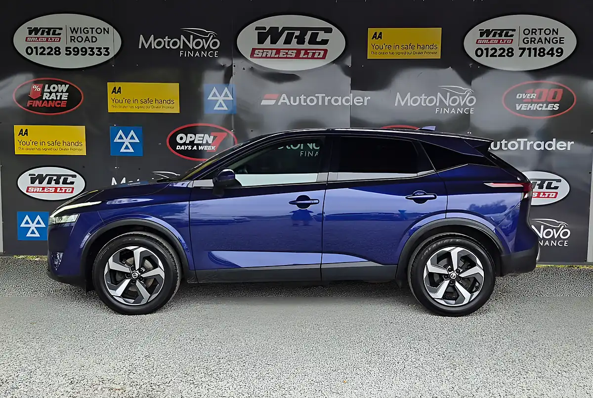 Used 2022 Nissan Qashqai N-Connecta Blue - Interior and Exterior details 2