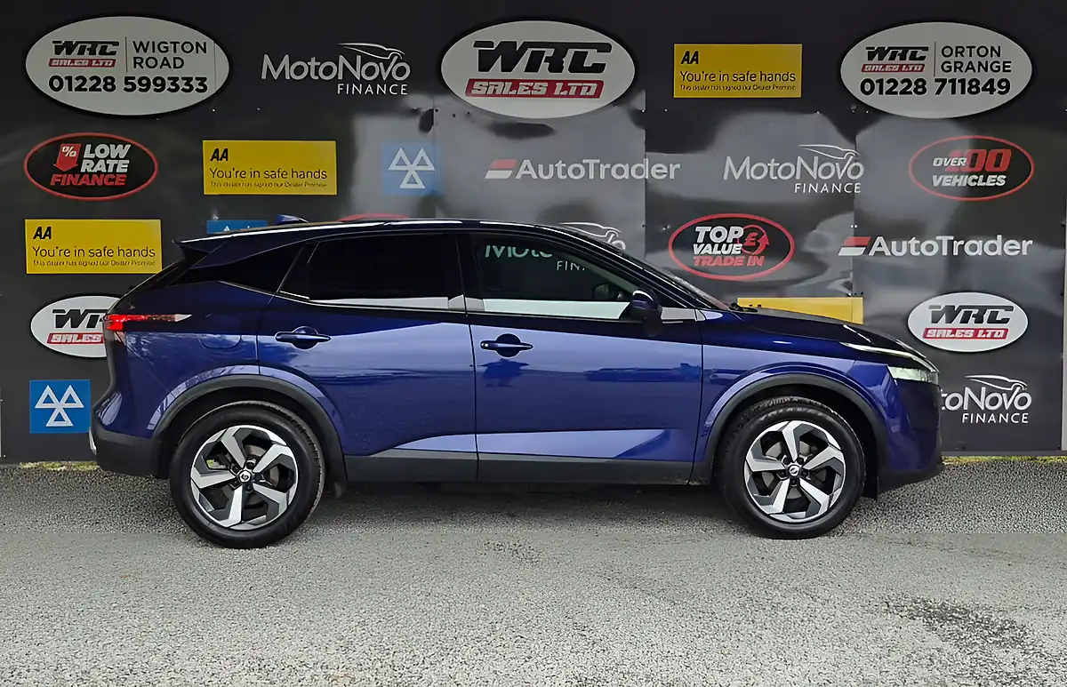 Used 2022 Nissan Qashqai N-Connecta Blue - Interior and Exterior details 5