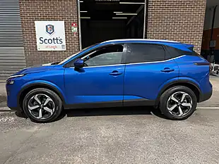 Used 2022 Nissan Qashqai N-Connecta Blue - Interior and Exterior details 5