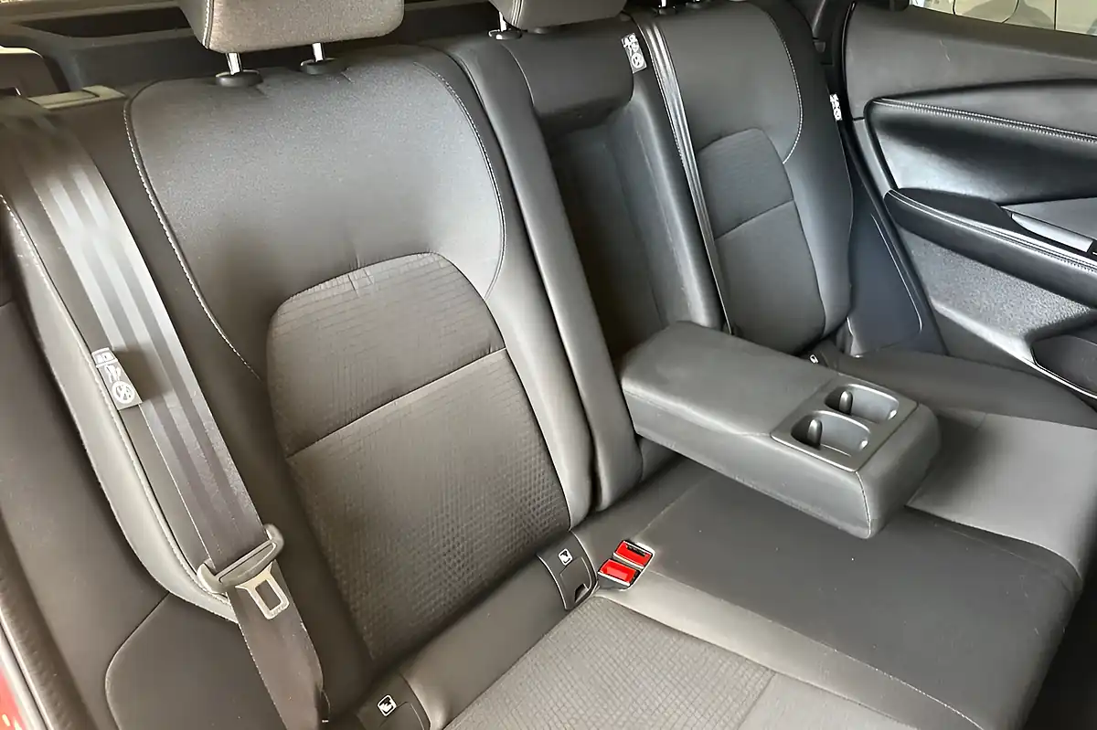 Used 2022 Nissan Qashqai N-Connecta Burgundy - Interior and Exterior details 17