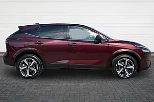 Used 2022 Nissan Qashqai N-Connecta Burgundy - Interior and Exterior details 2