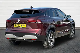Used 2022 Nissan Qashqai N-Connecta Burgundy - Interior and Exterior details 3