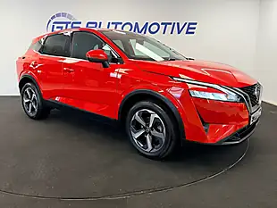 Used 2022 Nissan Qashqai N-Connecta Flame Red - Interior and Exterior details 16