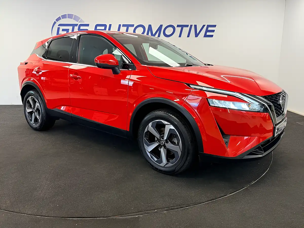 Used 2022 Nissan Qashqai N-Connecta Flame Red - Interior and Exterior details 16