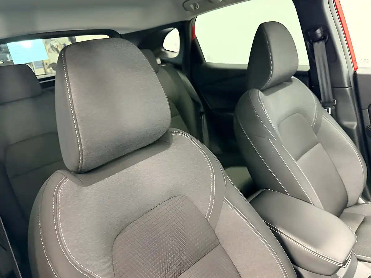 Used 2022 Nissan Qashqai N-Connecta Flame Red - Interior and Exterior details 19