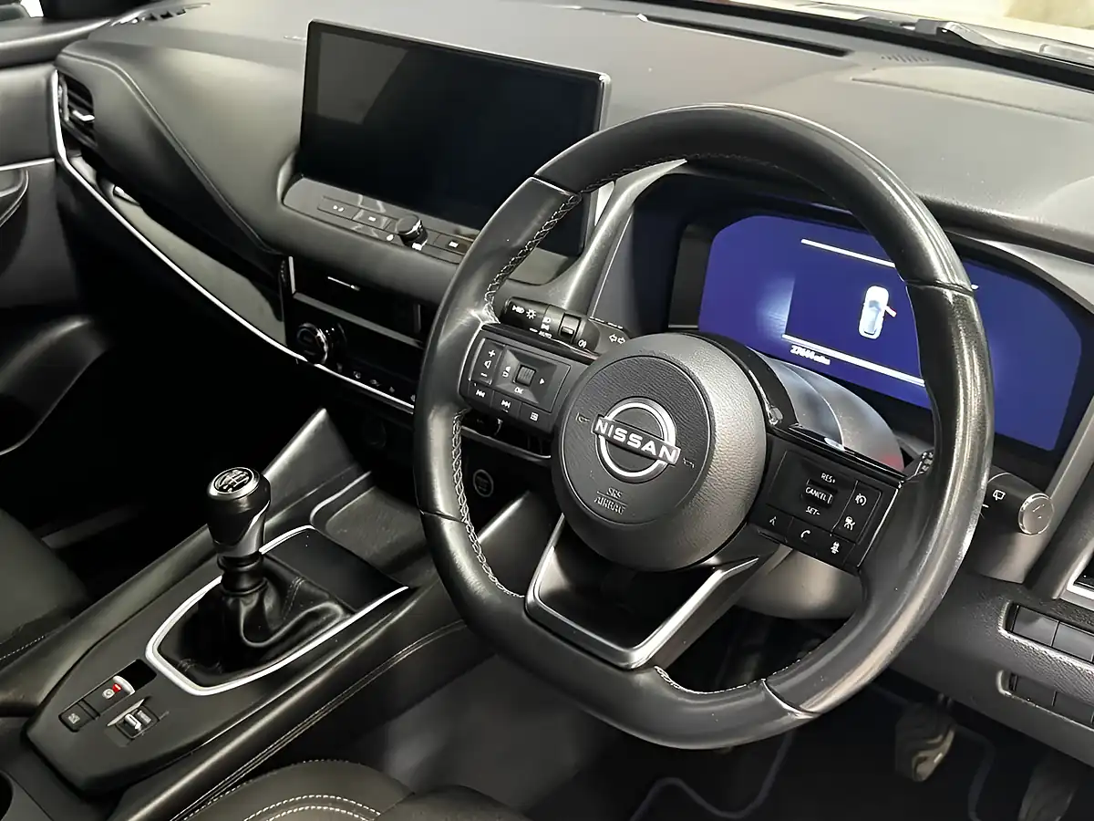 Used 2022 Nissan Qashqai N-Connecta Grey - Interior and Exterior details 4