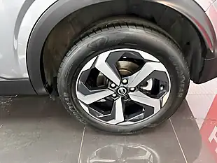 Used 2022 Nissan Qashqai N-Connecta Grey - Interior and Exterior details 10
