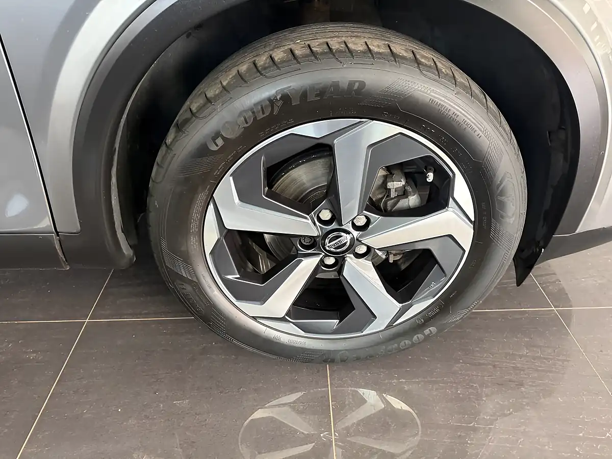 Used 2022 Nissan Qashqai N-Connecta Grey - Interior and Exterior details 13
