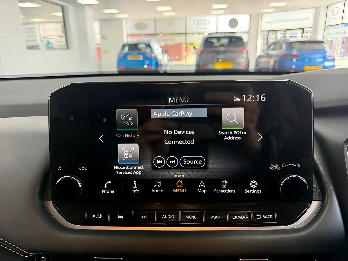 Used 2022 Nissan Qashqai N-Connecta Grey - Interior and Exterior details 16
