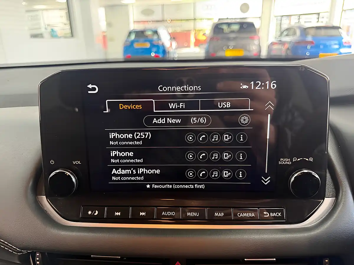 Used 2022 Nissan Qashqai N-Connecta Grey - Interior and Exterior details 18