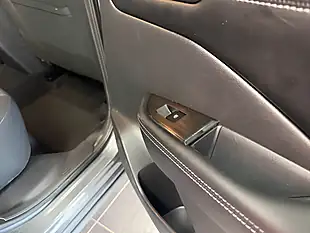 Used 2022 Nissan Qashqai N-Connecta Grey - Interior and Exterior details 6