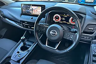Used 2022 Nissan Qashqai N-Connecta Pearl Black - Interior and Exterior details 10