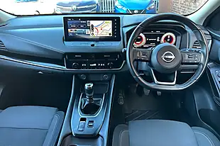 Used 2022 Nissan Qashqai N-Connecta Pearl Black - Interior and Exterior details 11