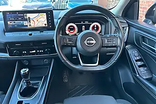 Used 2022 Nissan Qashqai N-Connecta Pearl Black - Interior and Exterior details 12
