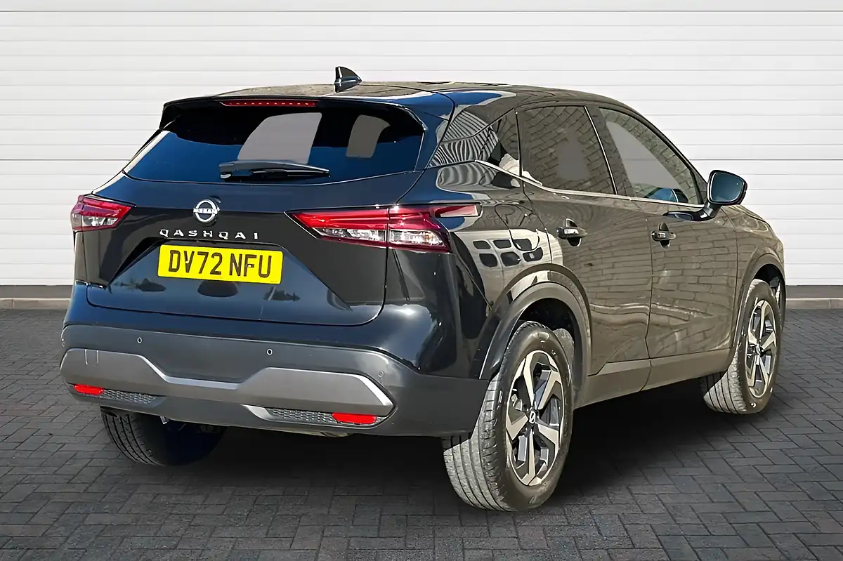 Used 2022 Nissan Qashqai N-Connecta Pearl Black - Interior and Exterior details 3