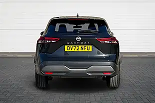 Used 2022 Nissan Qashqai N-Connecta Pearl Black - Interior and Exterior details 4