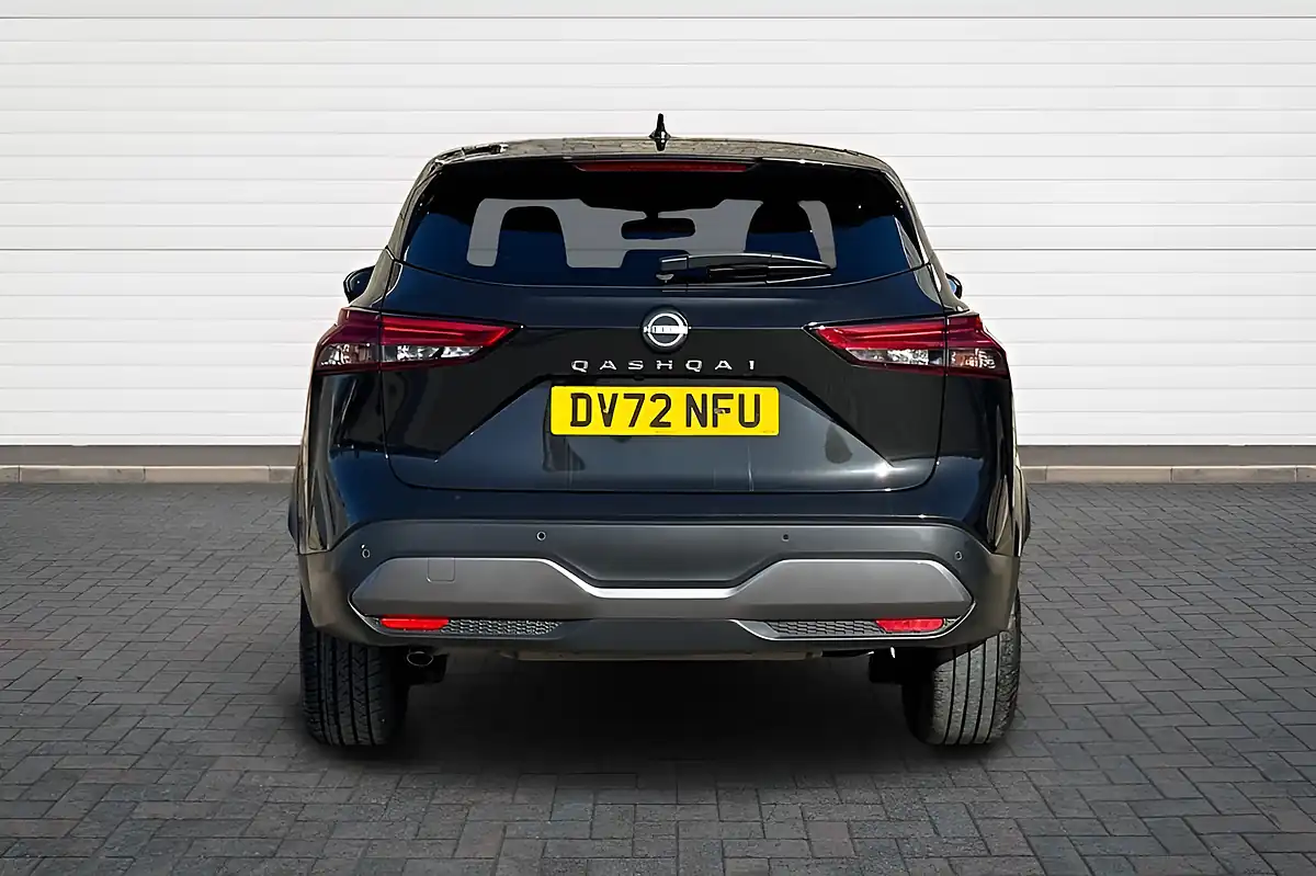Used 2022 Nissan Qashqai N-Connecta Pearl Black - Interior and Exterior details 4
