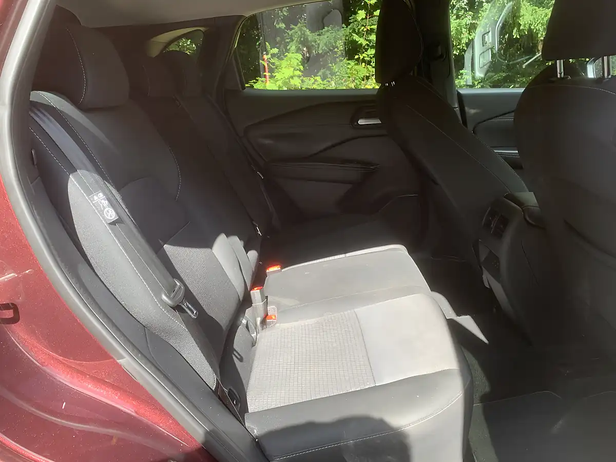 Used 2022 Nissan Qashqai N-Connecta Red - Interior and Exterior details 15