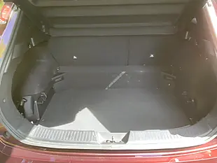 Used 2022 Nissan Qashqai N-Connecta Red - Interior and Exterior details 16