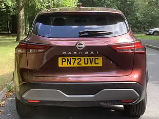 Used 2022 Nissan Qashqai N-Connecta Red - Interior and Exterior details 4