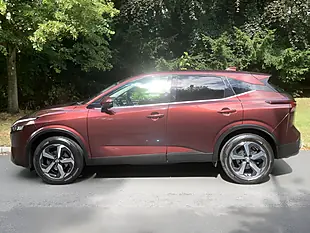 Used 2022 Nissan Qashqai N-Connecta Red - Interior and Exterior details 6