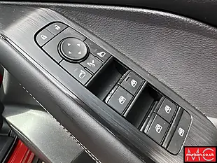 Used 2022 Nissan Qashqai N-Connecta Red - Interior and Exterior details 15