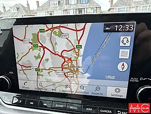 Used 2022 Nissan Qashqai N-Connecta Red - Interior and Exterior details 18