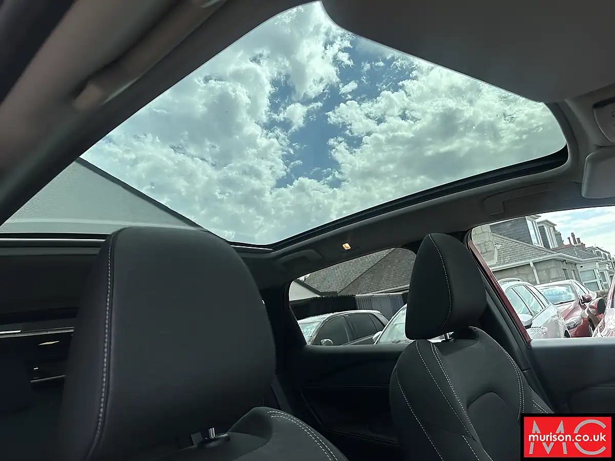 Used 2022 Nissan Qashqai N-Connecta Red - Interior and Exterior details 19