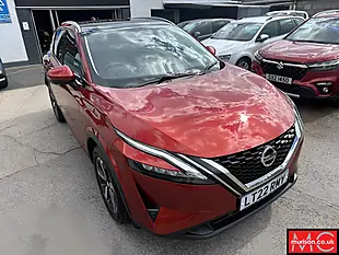Used 2022 Nissan Qashqai N-Connecta Red - Interior and Exterior details 8