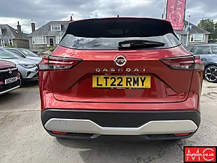 Used 2022 Nissan Qashqai N-Connecta Red - Interior and Exterior details 9
