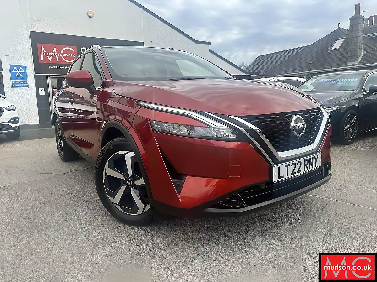 Used 2022 Nissan Qashqai N-Connecta Red - Front View