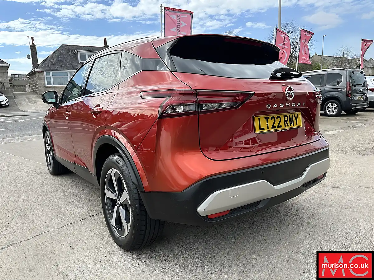 Used 2022 Nissan Qashqai N-Connecta Red - Interior and Exterior details 11