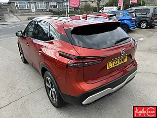 Used 2022 Nissan Qashqai N-Connecta Red - Interior and Exterior details 14