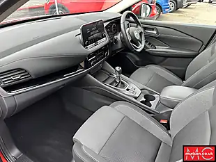 Used 2022 Nissan Qashqai N-Connecta Red - Interior and Exterior details 19