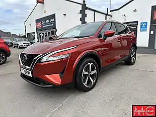 Used 2022 Nissan Qashqai N-Connecta Red - Interior and Exterior details 3