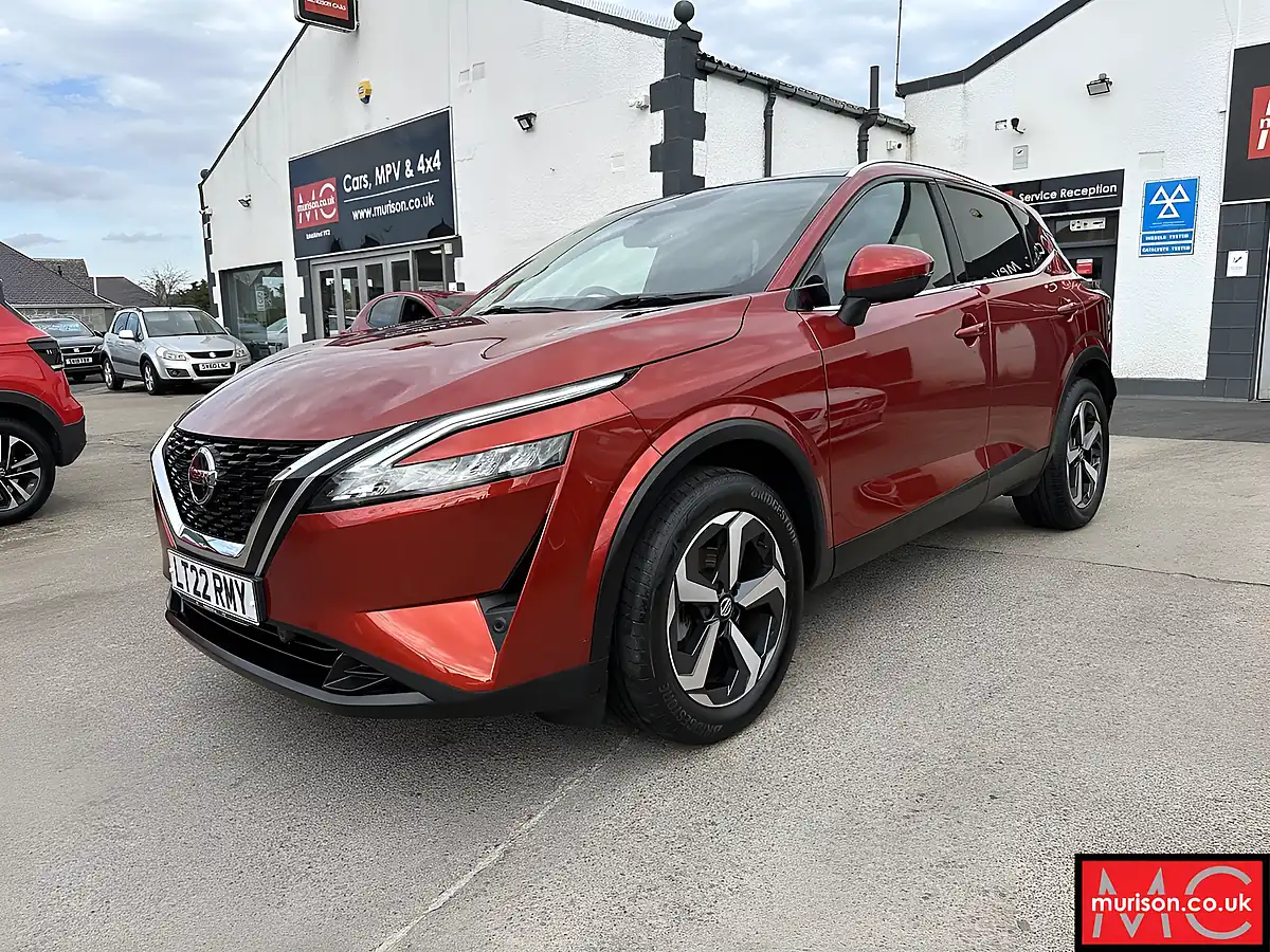 Used 2022 Nissan Qashqai N-Connecta Red - Interior and Exterior details 3