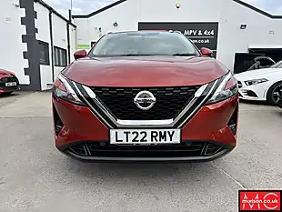 Used 2022 Nissan Qashqai N-Connecta Red - Interior and Exterior details 4