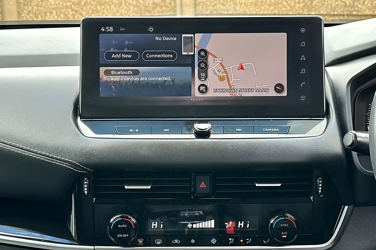 Used 2022 Nissan Qashqai N-Connecta Storm White - Interior and Exterior details 20
