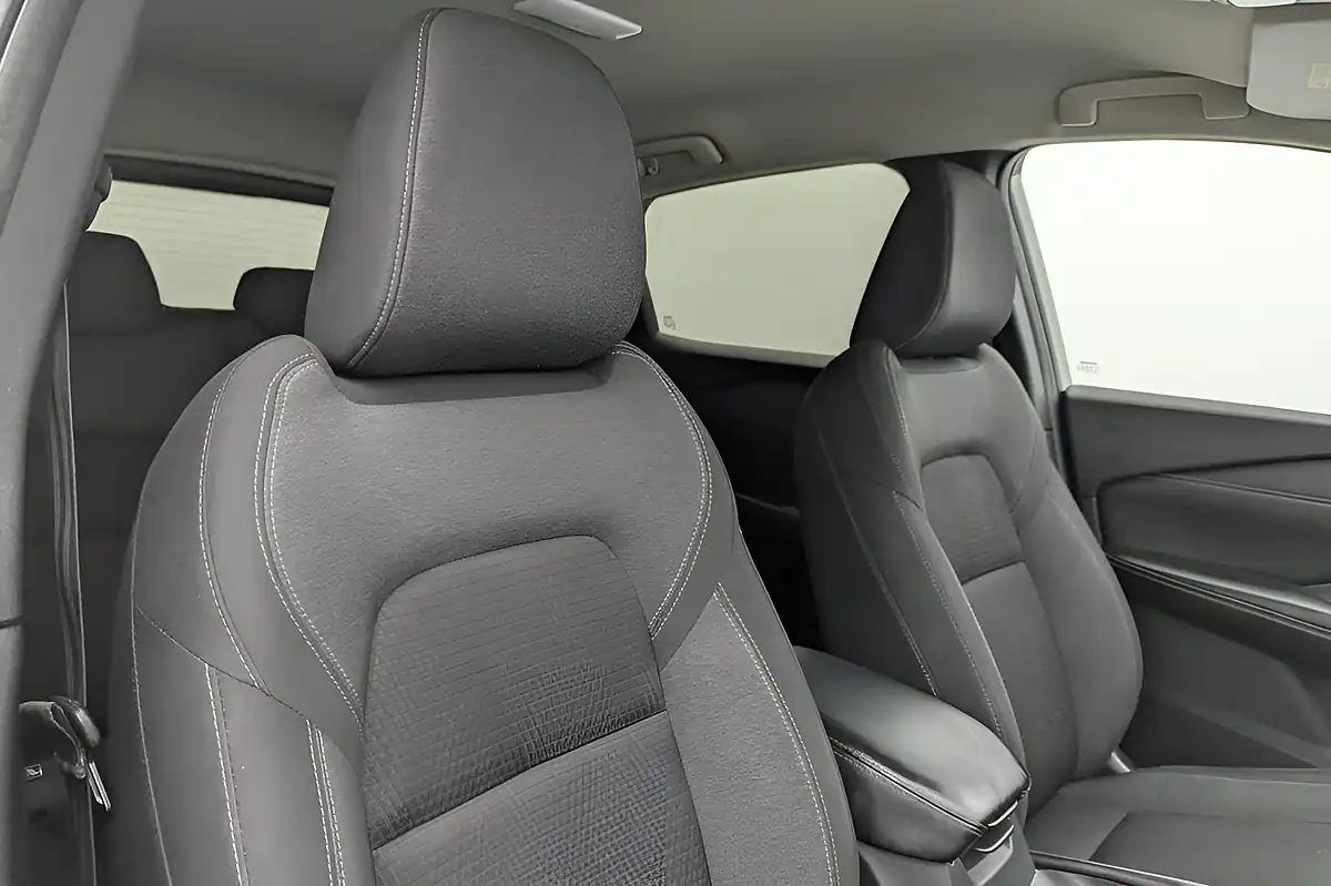 Used 2022 Nissan Qashqai N-Connecta White - Interior and Exterior details 12