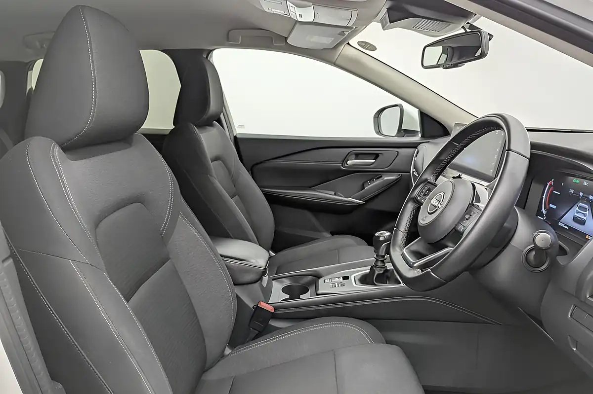 Used 2022 Nissan Qashqai N-Connecta White - Interior and Exterior details 2