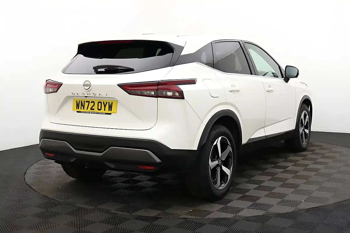 Used 2022 Nissan Qashqai N-Connecta White - Interior and Exterior details 3